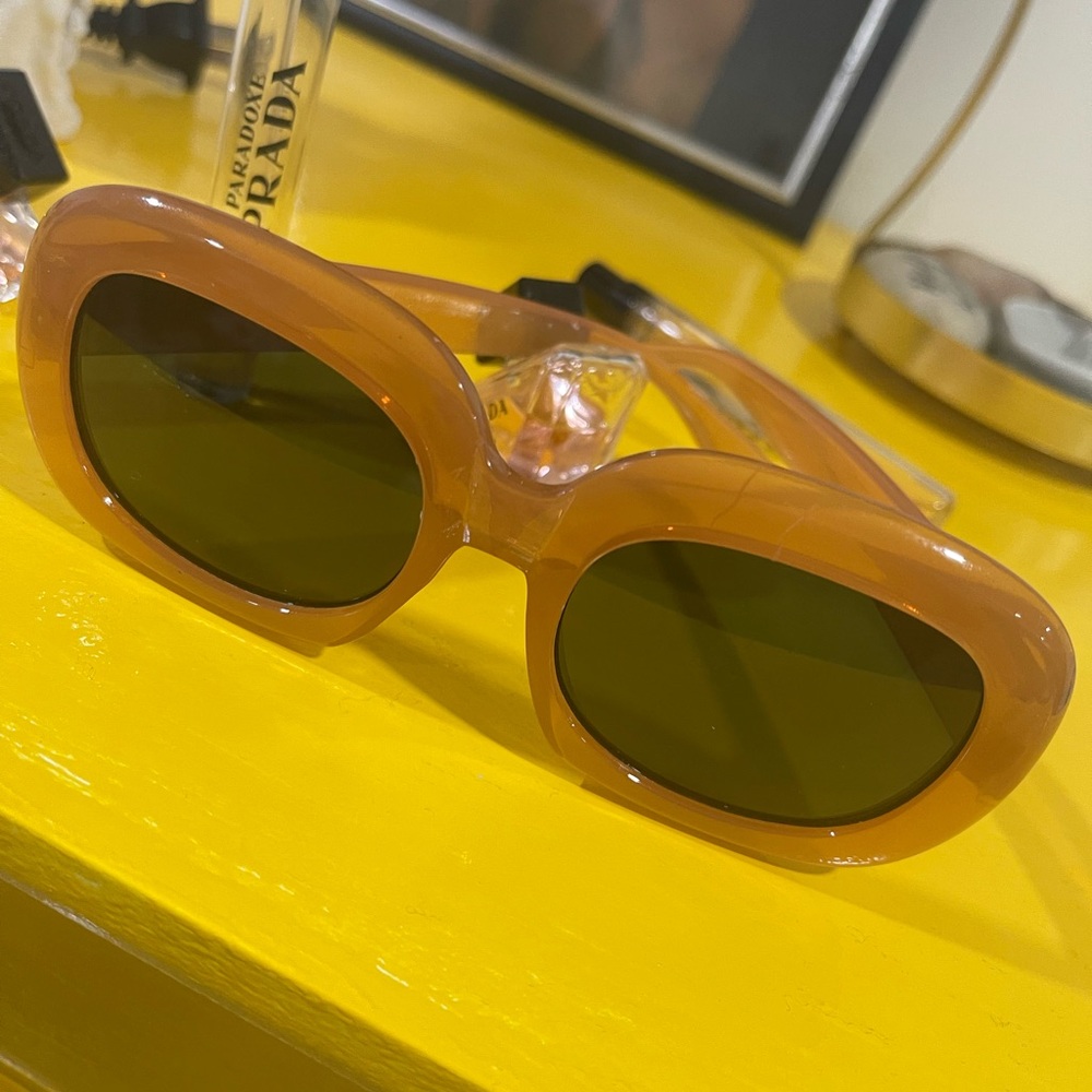 Retro caramel color sunglasses